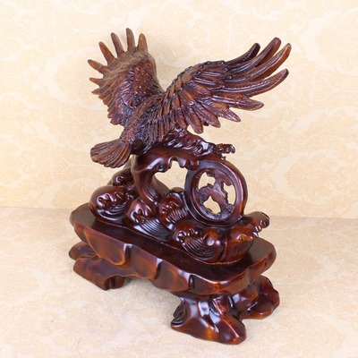 匠心鑄就雄鷹魂，鎮(zhèn)宅納福展宏圖——探秘新款樹(shù)脂鷹大展宏圖工藝品