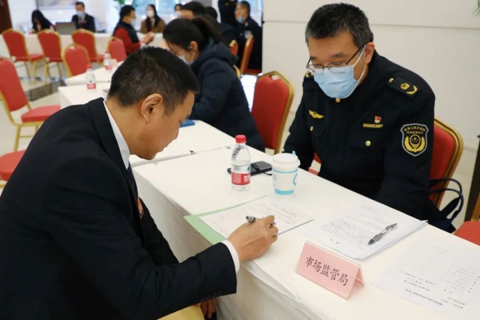 長寧區人大代表、政協委員聚焦食品安全監管 回應關切，筑牢防線